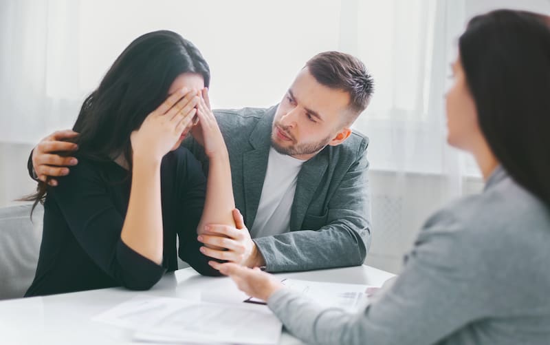 La falta de testamento puede generar sorpresas y conflictos familiares, especialmente si los herederos desconocen el orden legal de sucesión.