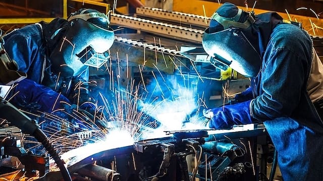 Oficial | El Gobierno decretó un aumento salarial para los empleados públicos: así serán los nuevos sueldos en junio