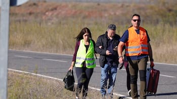 Las impactantes imágenes del accidente de tren en Toledo: un AVE de Renfe chocó contra un Iryo y descarrilaron dos vagones