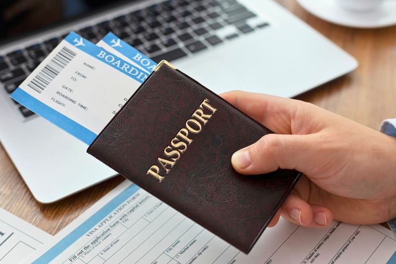 La regla de los seis meses obliga a muchos pasajeros a chequear con frecuencia la fecha de vencimiento de su pasaporte. Fuente: Freepik.