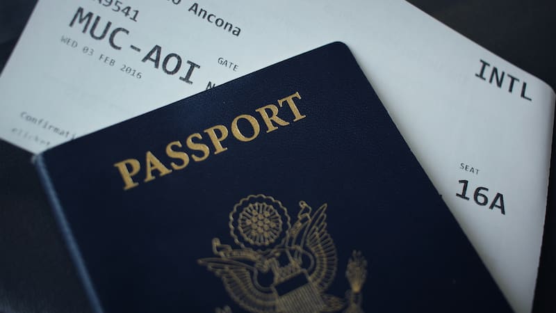 Tenés el pasaporte vigente, pero igual podrían rechazarte en migraciones por este motivo.