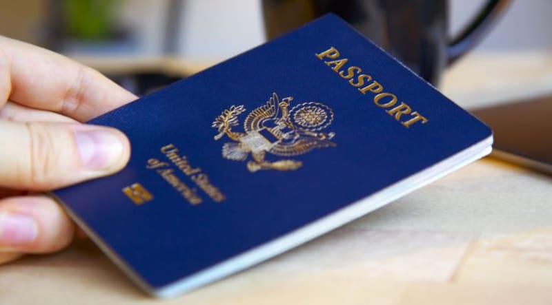 Los pasaportes tramitados antes de que su portador cumpla 16 años no podrán ser renovados. Imagen: archivo.