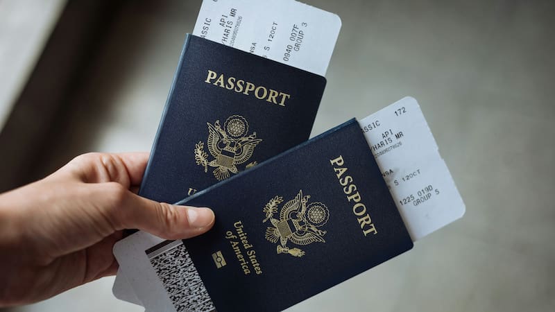 Brasil, Costa Rica y Guatemala prohíben el ingreso al país a todos los pasajeros que posterguen la renovación del pasaporte.
