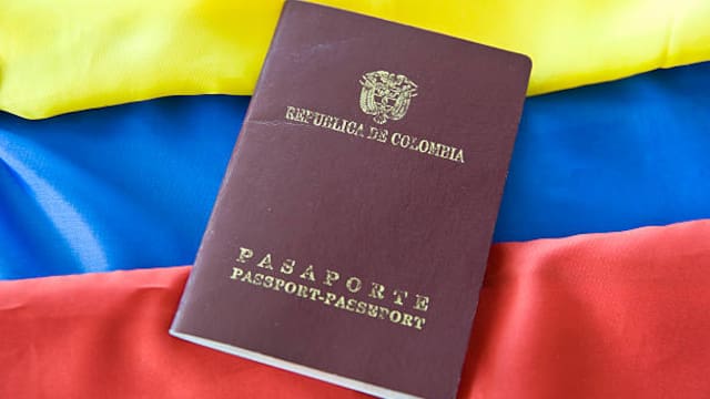 ¿Cuánto cuesta el nuevo pasaporte en Colombia 2026?