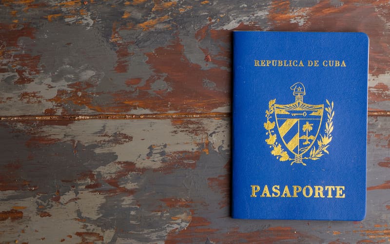 Cuba endurece los controles migratorios: podrán impedir viajes incluso con pasaporte vigente