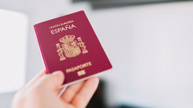 El pasaporte español, entre los más “poderosos” del mundo: en qué se diferencia del resto de los países