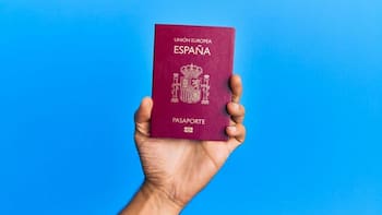 Adiós al pasaporte español: todos los motivos por te podrían quitar para siempre este documento