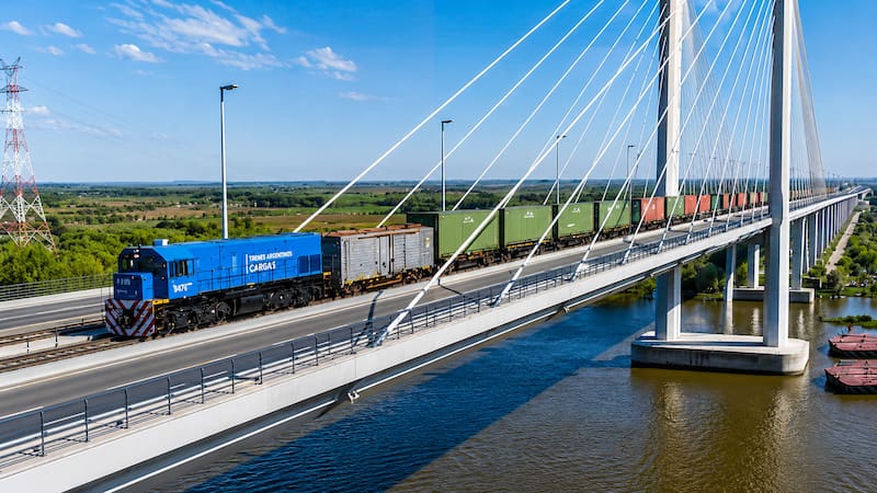 Vuelve un histórico tren entre dos naciones latinoamericanas: avanzan las obras sobre este paso ferroviario tras casi una década.