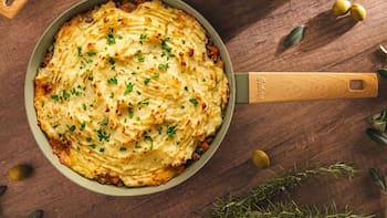 Pastel de papas sin horno: la versión en sartén que logra un dorado exquisito y un gratinado perfecto