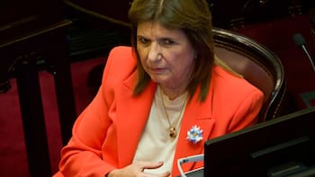 Bullich ensaya otro gesto de autonomía y se opone a una decision de Milei: “Le comuniqué...”