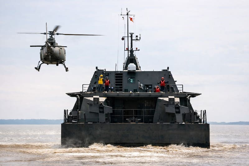 Este tipo de buques cumple un papel clave en el patrullaje de corredores fluviales utilizados para transporte, seguridad territorial y operaciones contra actividades ilegales.