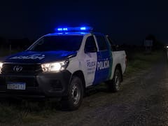 Un policía y chofer de aplicación mató al ladrón y quedó libre: los vecinos lo apedrearon