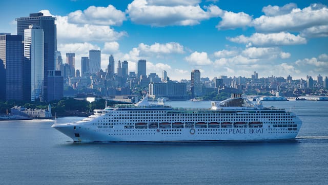 Una ONG japonesa busca voluntarios para dar la vuelta al mundo en un crucero y enseñar idiomas: ofrecen alojamiento y comidas