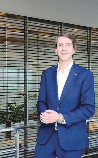 El hombre detrás de los u$s 3000 millones que YPF consiguió para financiar su salto