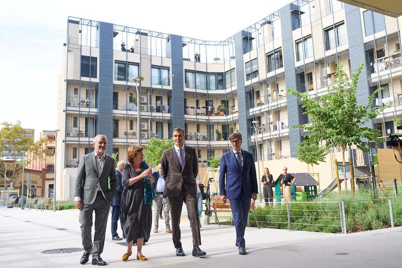 El presidente del Gobierno defendió este lunes centrar las políticas de vivienda en mejorar el acceso y dar prioridad al uso residencial frente al turístico.