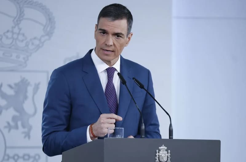 Feijóo pide a Sánchez que dimita por "incompetente" o por "cómplice".