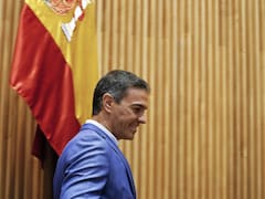 Sánchez reivindica la democracia y el PP le acusa de usar la memoria para “dividir al país”