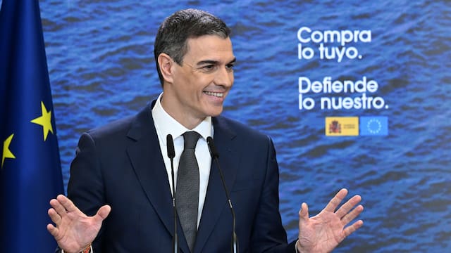 España se prepara para lo peor | El Gobierno aprueba 1339 millones para Defensa y Sánchez advierte que protegerá al país “con todos los recursos del Estado”