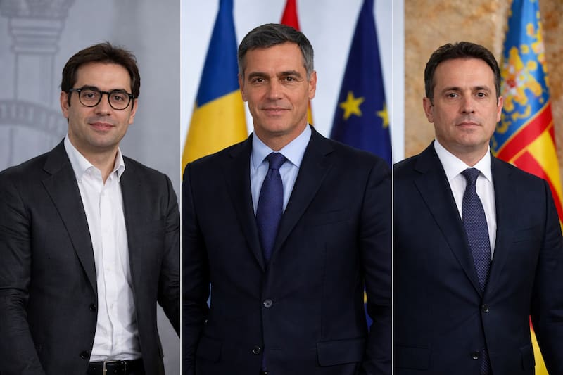 Pedro Sánchez, en el centro, junto a Carlos Cuerpo y Arcadi España tras los cambios en el Gobierno. Simulación realizada con inteligencia artificial.
