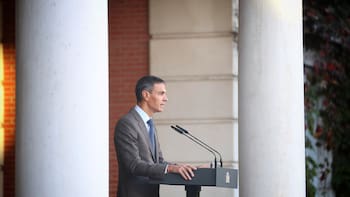 El PSOE defiende el voto por correo y exige al PP que desautorice las dudas de Ayuso y Abascal