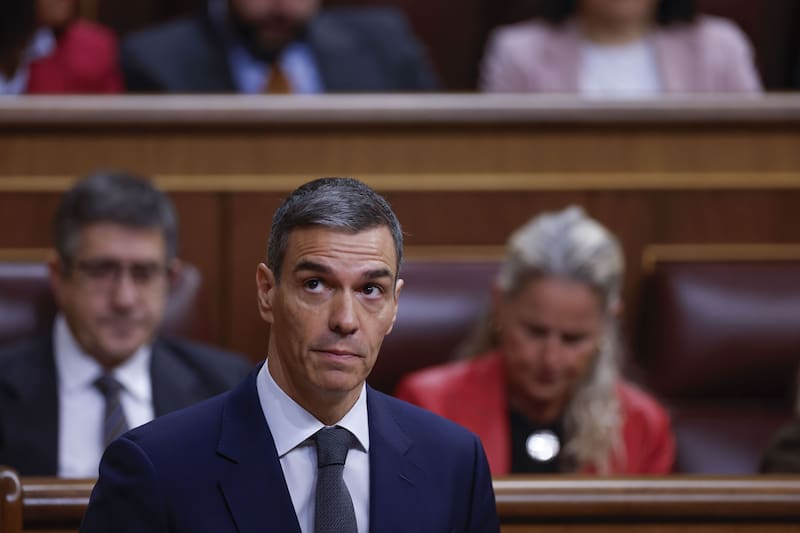 Pedro Sánchez se aferra al poder y pone una condición para convocar elecciones anticipadas