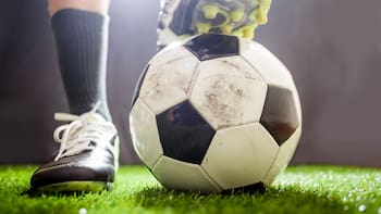Mundiales: quién es el jugador más viejo que marcó un gol en la historia del fútbol