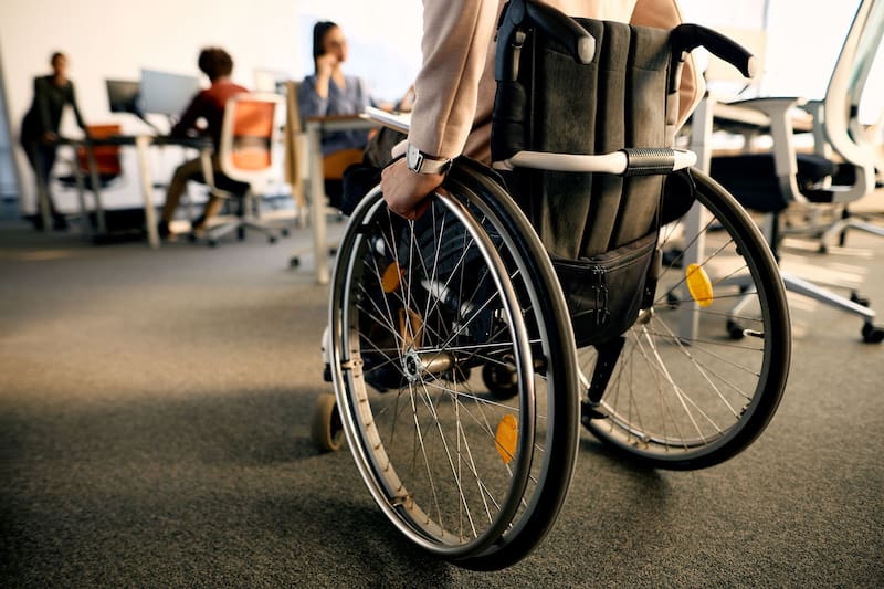 Pensionados por discapacidad cobran más dinero al cumplir 65 años: es por el beneficio de la Pensión de Adultos Mayores