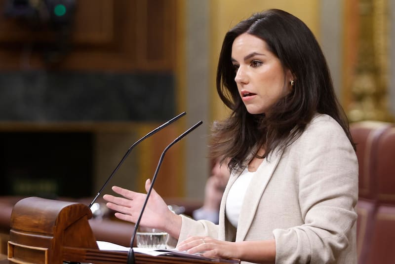 Vox ha advertido que el acercamiento entre Sánchez y Feijóo podría tensar los pactos autonómicos con el Partido Popular.