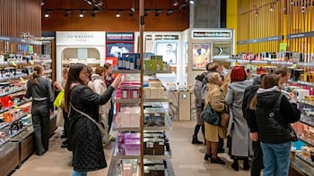 Ventas minoristas pyme cayeron 4,1% en noviembre: qué rubros se hundieron y cuál resistió la crisis