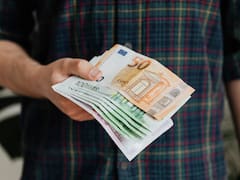 El Gobierno le dará una ayuda de más de 700 euros al mes a todos los jóvenes que vivan con sus padres: cómo solicitarla