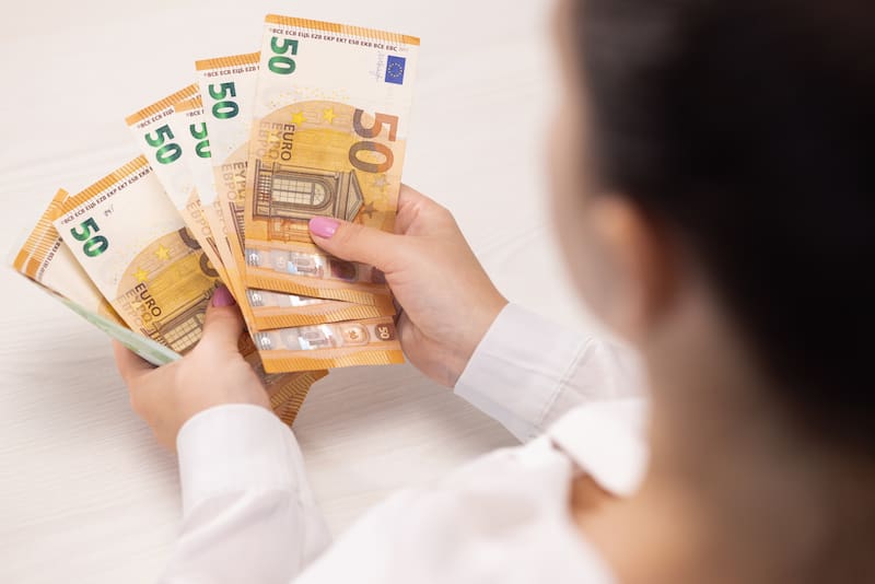 La normativa permite cubrir el impuesto con fondos del fallecido si se cumplen ciertos requisitos legales.