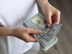 Multarán a quienes tengan dólares en su casa y no cumplan con esta condición obligatoria