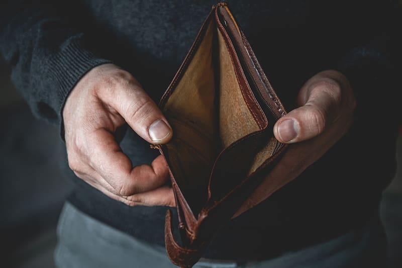 Los gastos cotidianos no controlados pueden reducir el ahorro sin que se perciba a corto plazo.