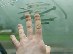 El método efectivo para prevenir que el parabrisas del coche se empañe: pocos conductores lo conocen