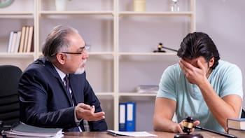 Sucesiones | Recibí una herencia que tiene más deudas que activos, ¿qué debo hacer en este caso?