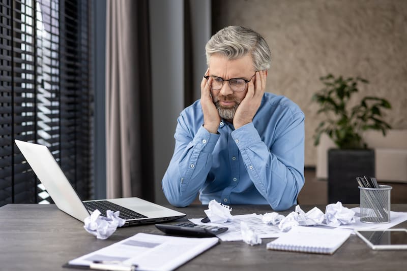 El asesoramiento jurídico resulta clave para decidir entre aceptar la herencia, hacerlo a beneficio de inventario o renunciar y evitar asumir cargas económicas.