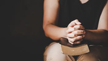 Vascos y gallegos ya no creen en Dios, según un estudio: uno de cada cinco se autodenomina ateo