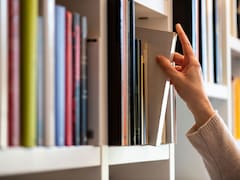 Devuelven un libro a una biblioteca 150 años después: la multa por el retraso superó los 18.000 euros