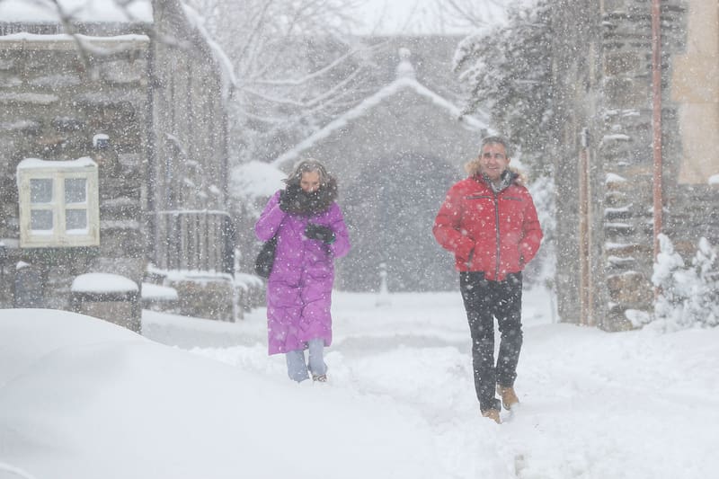 El temporal ha generado situaciones de riesgo en zonas urbanas, con lluvias intensas y rachas de viento que dificultan los desplazamientos diarios.