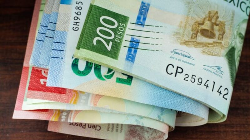 El SAT va contra los mexicanos que ahorran dinero en efectivo