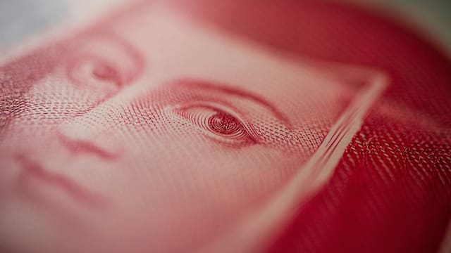 El ‘súper peso’ sigue en la mira de los inversionistas en Chicago, pero hay señales de alerta