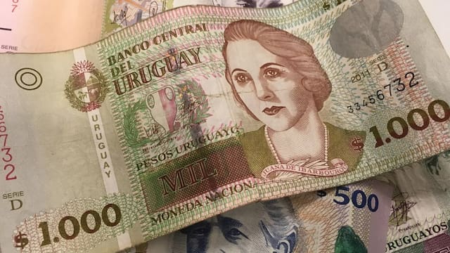 BCU impulsa el ahorro en pesos para ampliar el crédito en moneda nacional