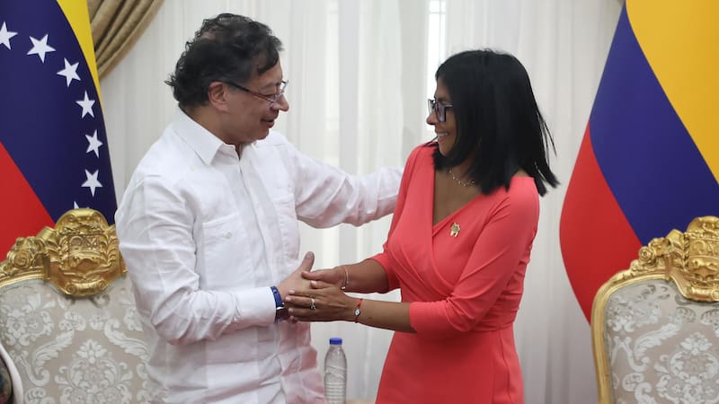 Cumbre de Petro en Venezuela: Delcy Rodríguez recibió al presidente en su primera visita tras la captura de Maduro.