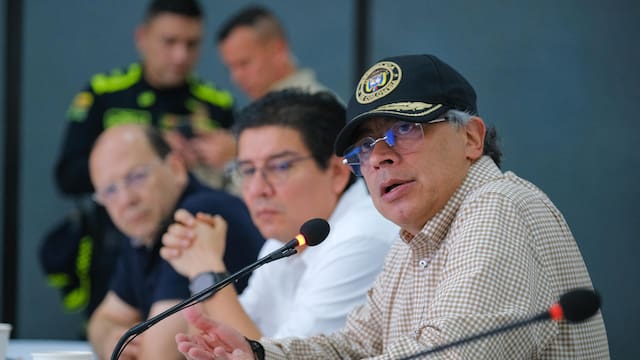 Gustavo Petro denunció atentado contra su vida: habrían intentado quitarle la vida mientras viajaba en helicóptero
