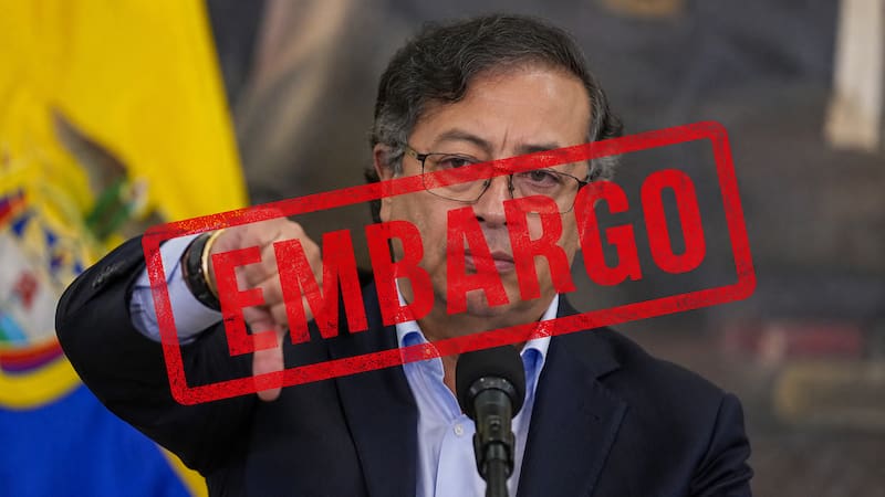Confirmado por el Gobierno de Petro | Embargarán todas las tarjetas de crédito y cuentas bancarias que figuran en esta página. (Representación creada con IA)
