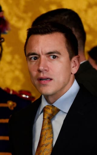 Petro denuncia un presunto bombardeo en la frontera con Ecuador y solicita ayuda a Trump; Noboa lo desmiente