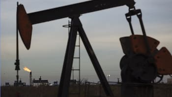 El precio del petróleo vuelve a subir tras los nuevos ataques en Medio Oriente y las bolsas caen