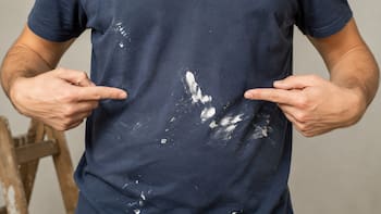 Pocos lo saben: estos son los pasos más confiables para sacar manchas de pintura de la ropa