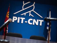 PIT-CNT critica con dureza la visita de Yamandú Orsi al portaaviones nuclear USS Nimitz