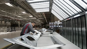 Vuelven a rugir los motores: La producción de autos en México logra su mejor arranque en 7 años